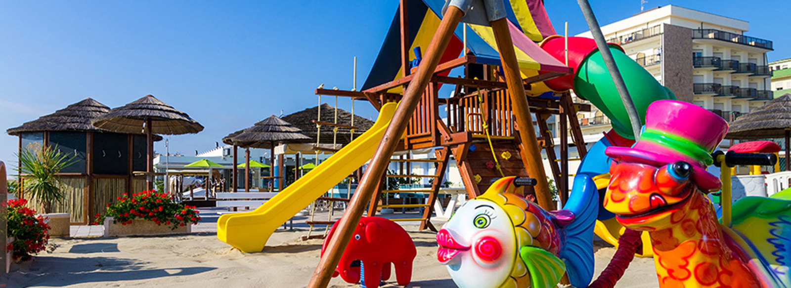 Fronte mare con servizio spiaggia