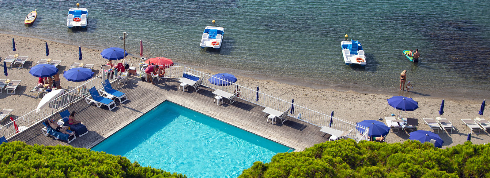 In riva al mare