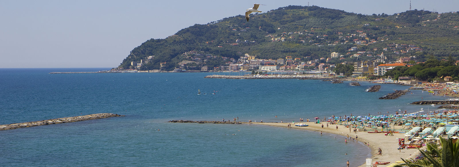 In riva al mare