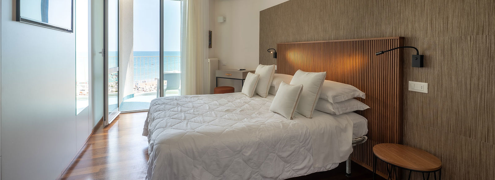 Fronte mare, spiaggia inclusa
