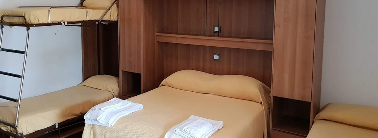 PENSIONE COMPLETA - CAMERE STANDARD - MONO E BILO