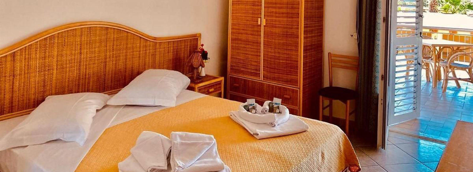 PENSIONE COMPLETA - CAMERE STANDARD - MONO E BILO