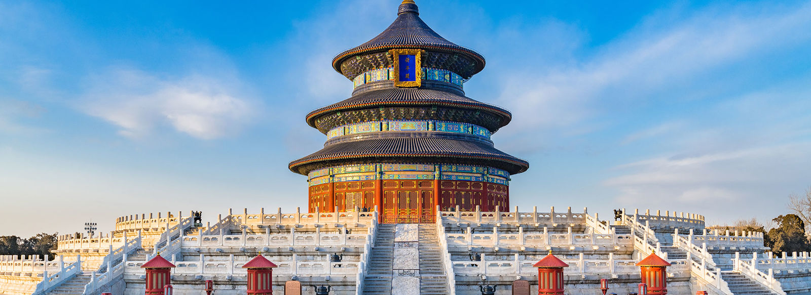 Viaggio senza tempo: dalla Grande Muraglia a Shangai