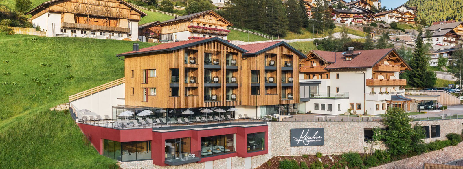 Piscina esterna riscaldata con vista