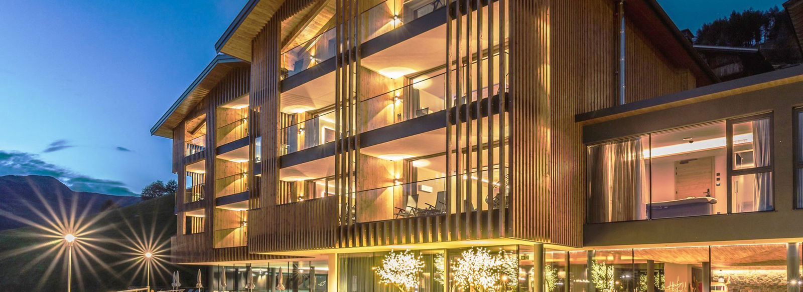 Piscina esterna riscaldata con vista