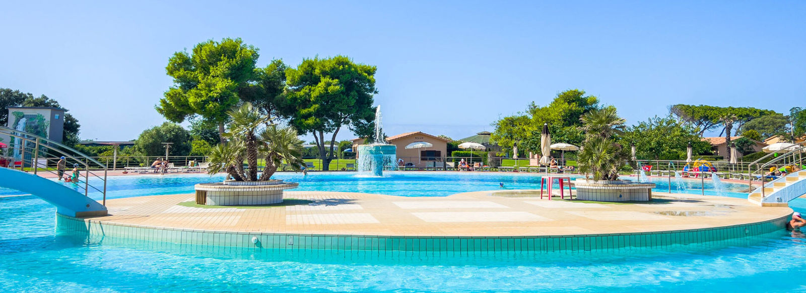 Parco piscine con giochi d'acqua