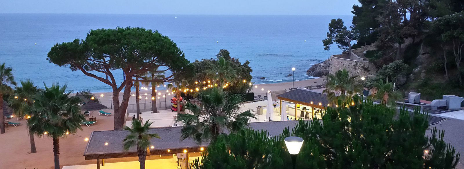 CAMPING SÈNIA CALA GOGO INTERNACIONAL  - calonge (Catalogna - Spagna) Camping con 10 piscine e 9 scivoli acquatici