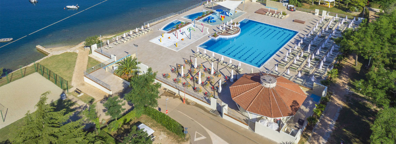 Family acquapark di 1.525 m² con 10 piscine