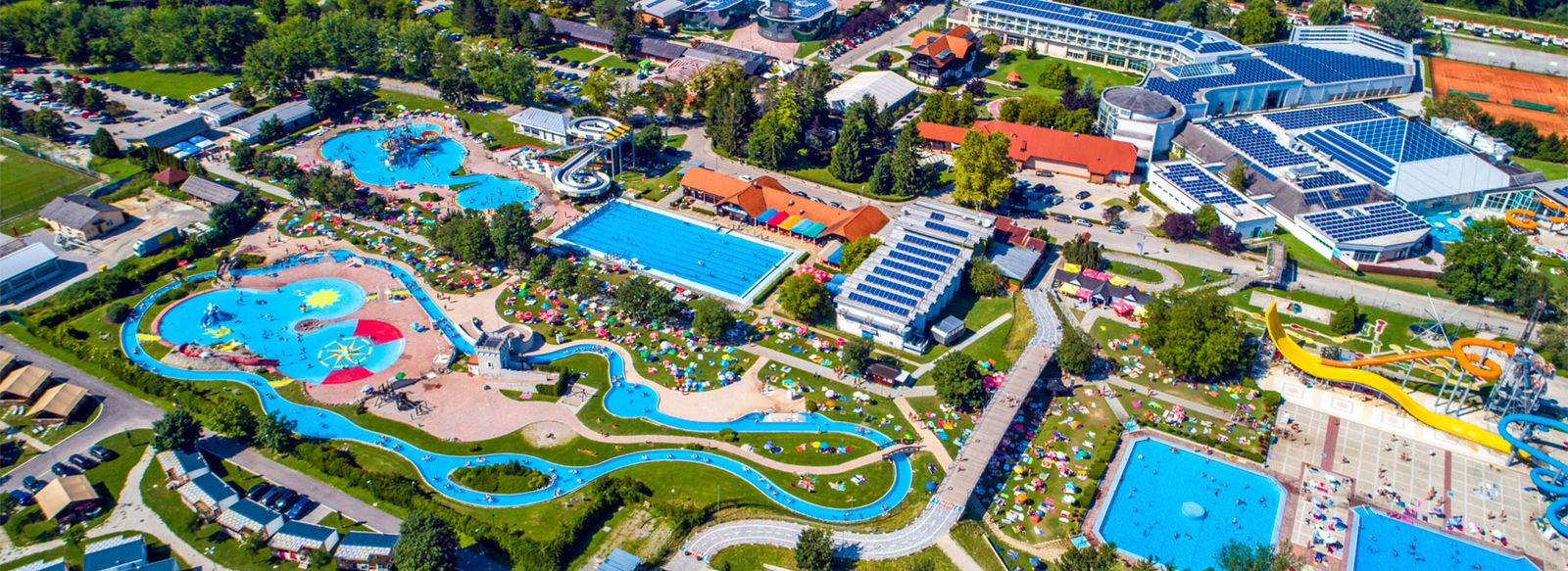 Piscine termali di 10.000 mq e attrazioni acquatiche