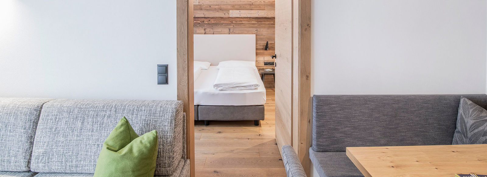 Immerso in un paesaggio alpino autentico