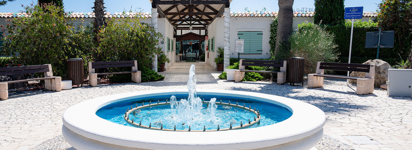 Moderno e funzionale, direttamente sul mare