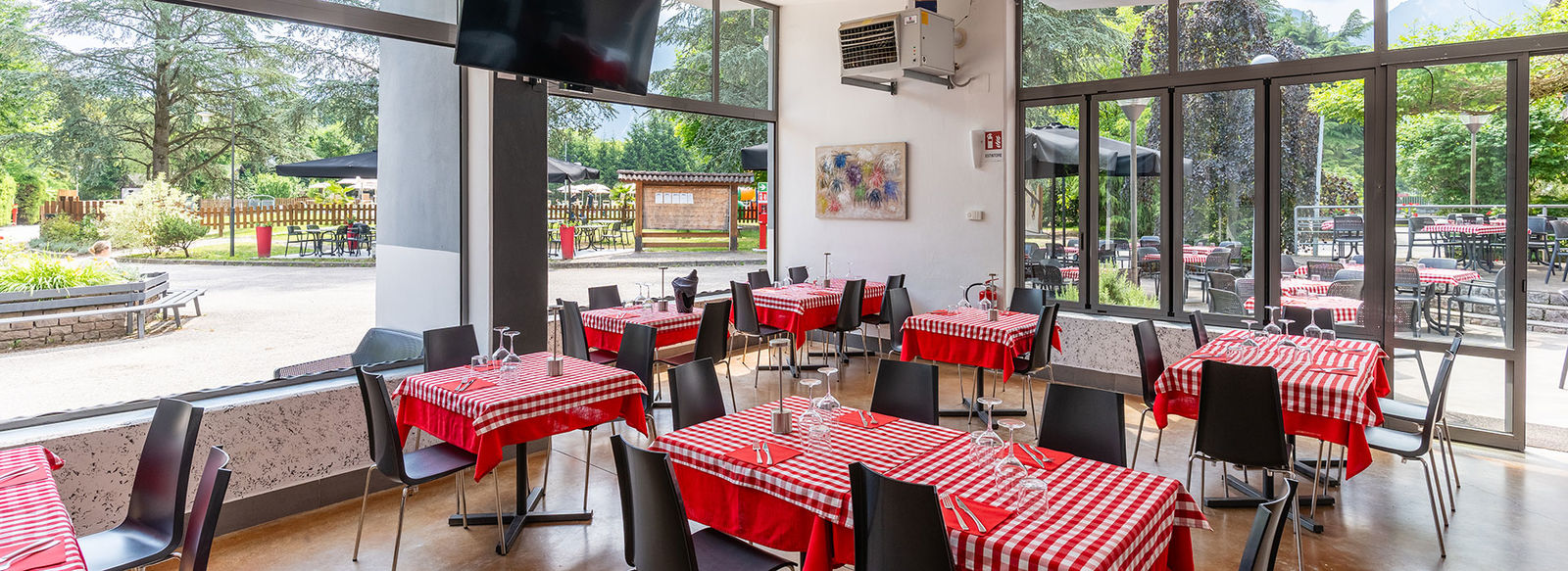 Sul Lago di Levico, immerso nella natura