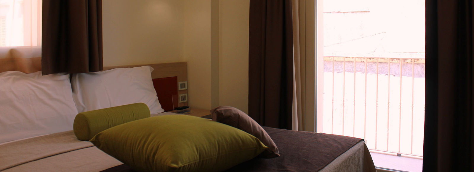 Posizione centrale, vicino al mare