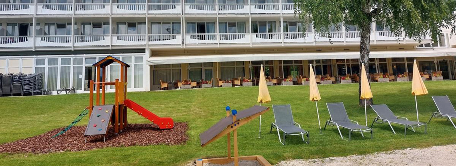 Benessere e confort fronte lago