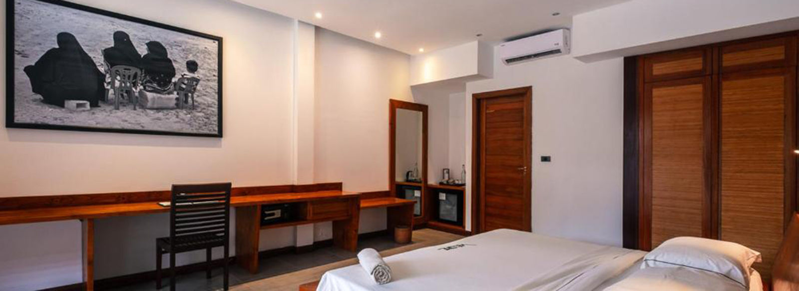 acque turchesi e barriera corallina incontaminata e ricca di colori