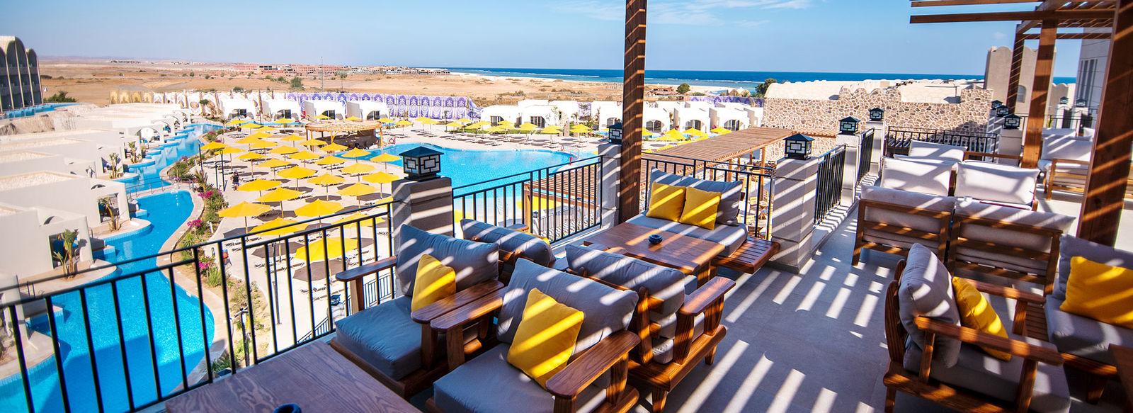 Un mare dai fondali variopinti