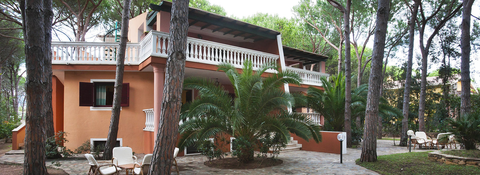 Immerso nel verde, sul Golfo di Orosei