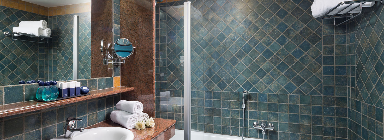 Immerso nel verde, sul Golfo di Orosei