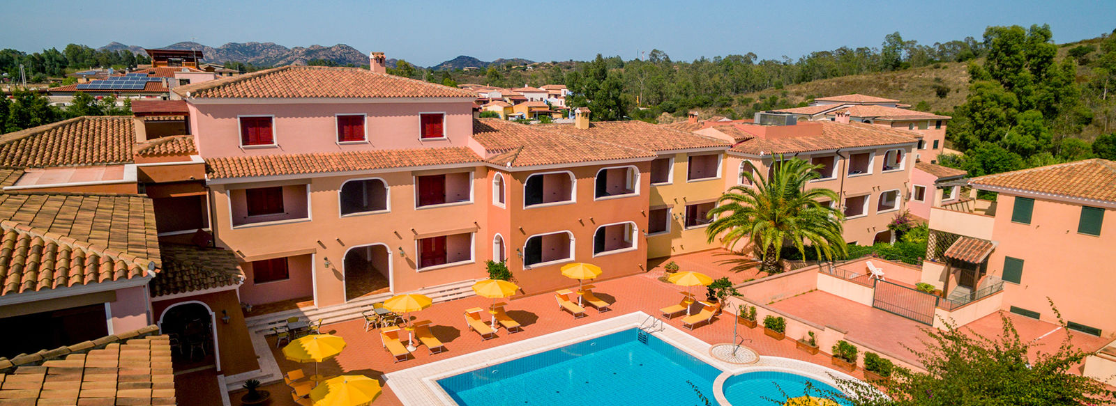Immerso nel verde, sul Golfo di Orosei