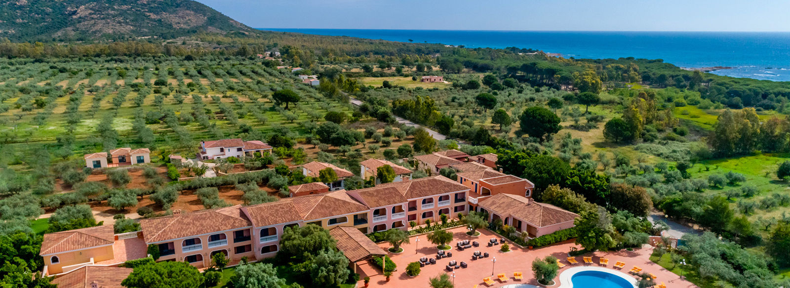 Immerso nel verde, sul Golfo di Orosei