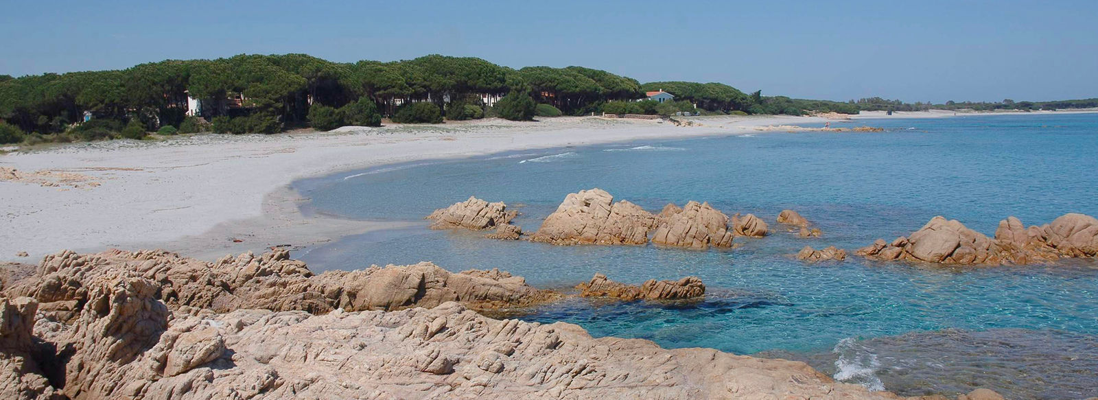 Immerso nel verde, sul Golfo di Orosei