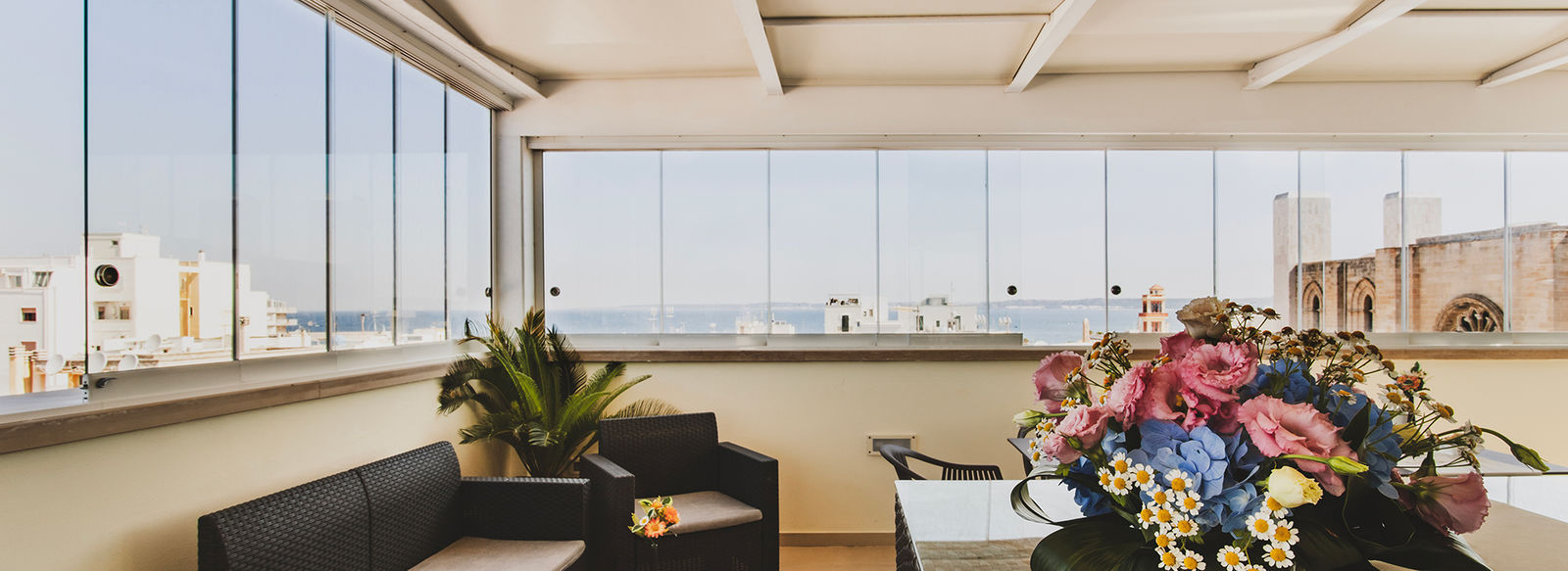 Posizione centrale, vicino al mare