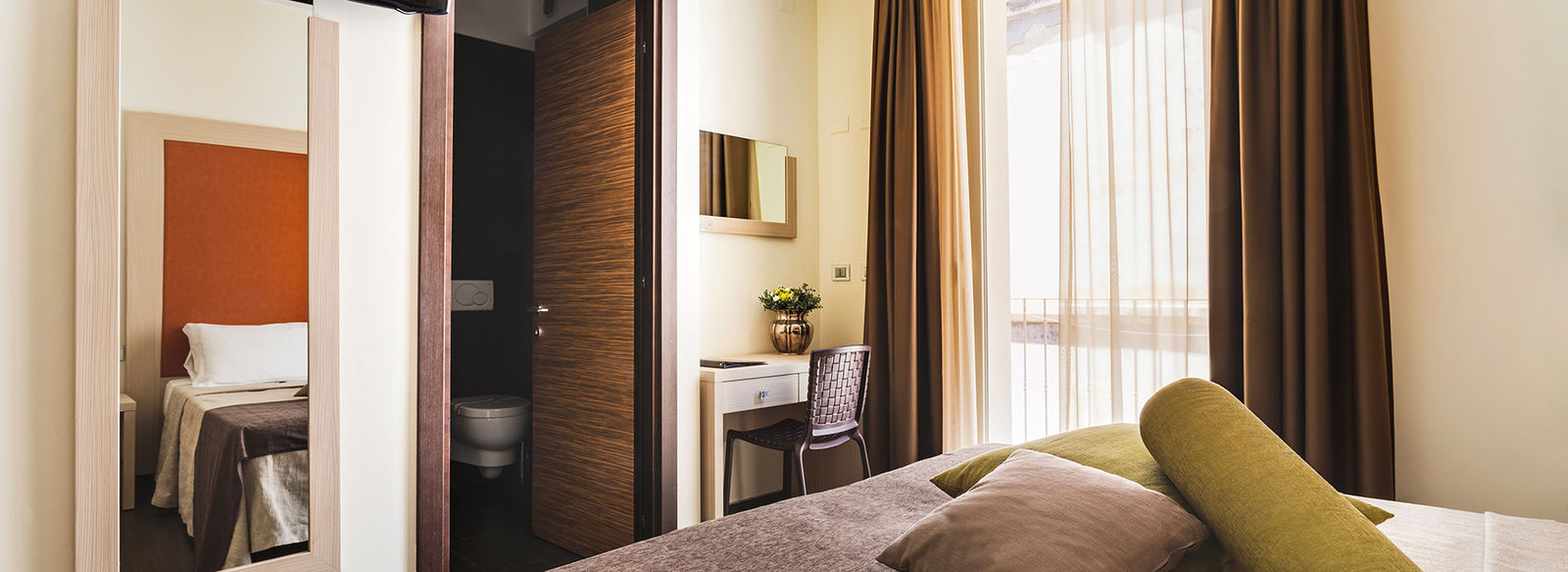 Posizione centrale, vicino al mare