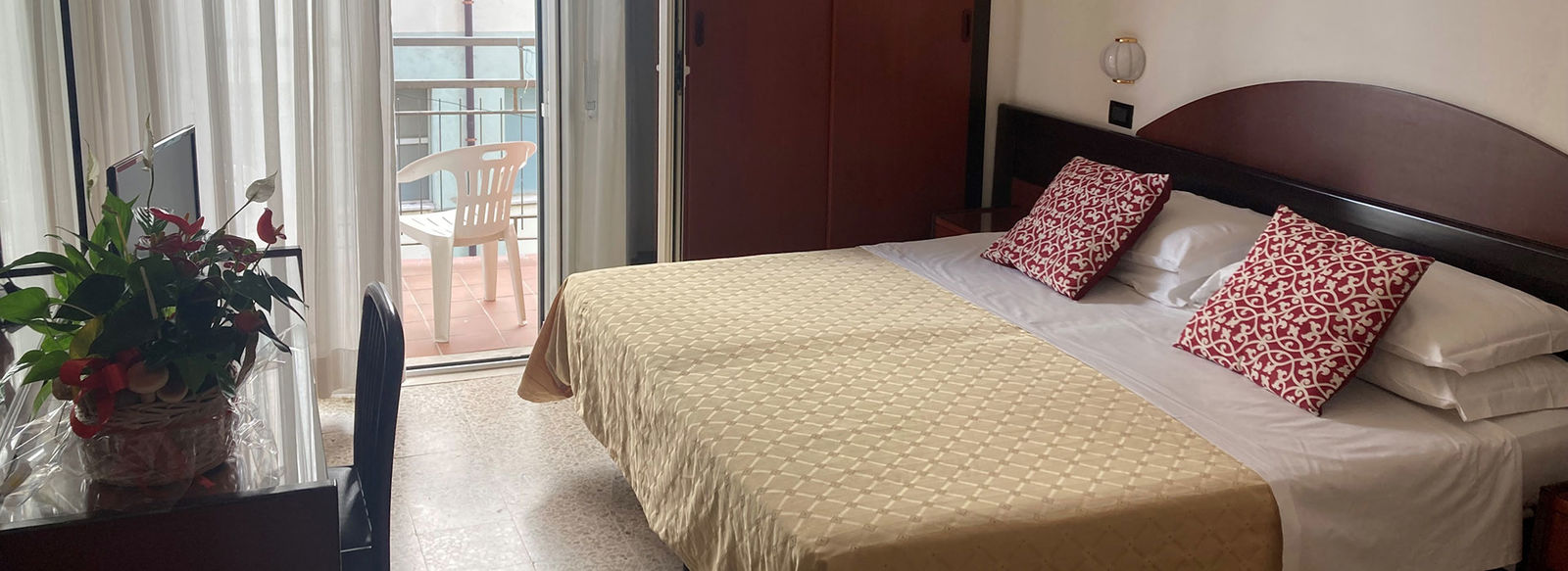 Family Hotel affacciato sul mare