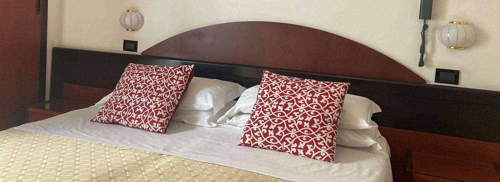 Family Hotel affacciato sul mare