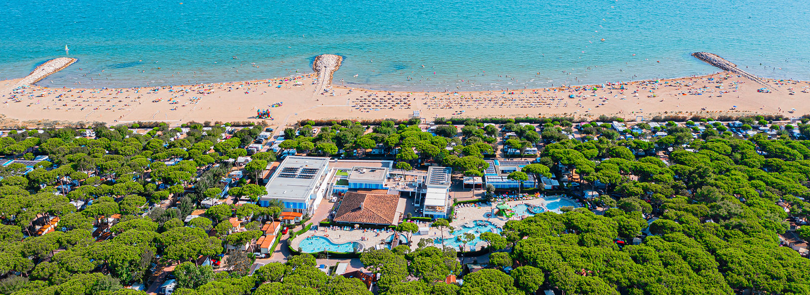 Area wellness di 1.840 mq e parco acquatico di 3.200 mq