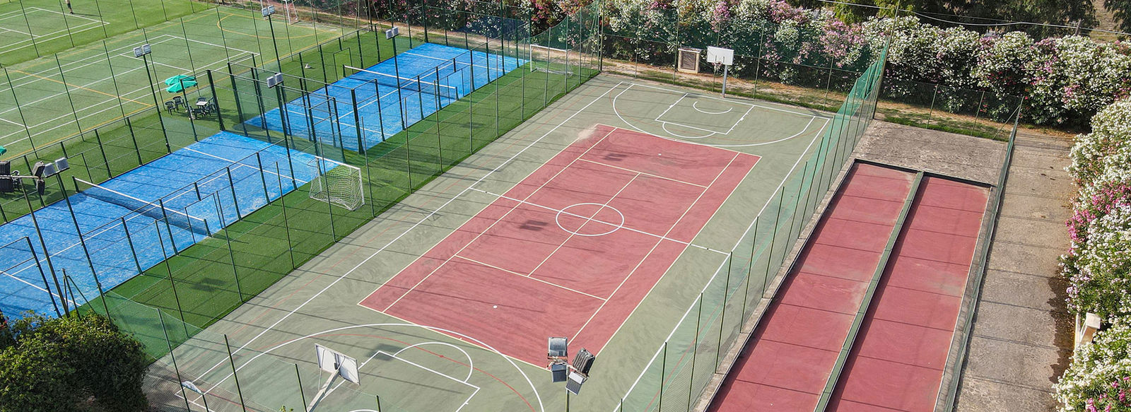 A 250 metri dalla spiaggia