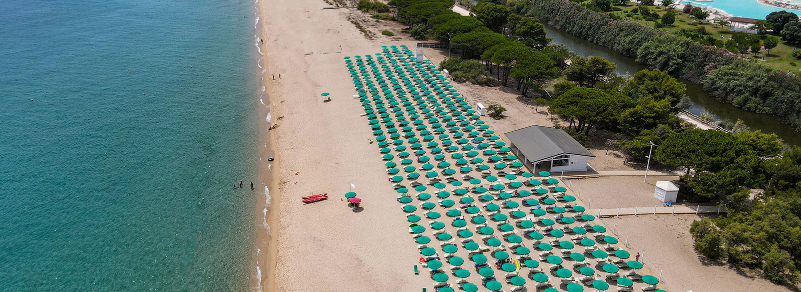 A 250 metri dalla spiaggia