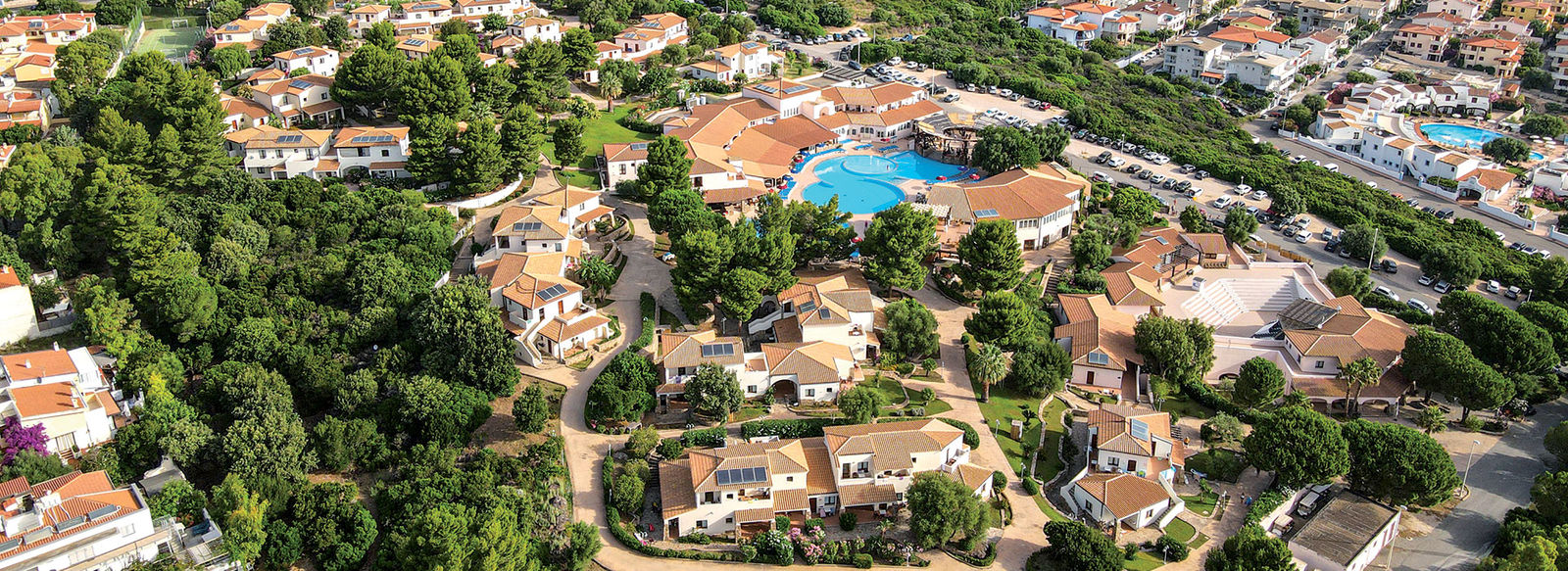 A 800 metri dalla spiaggia, navetta inclusa