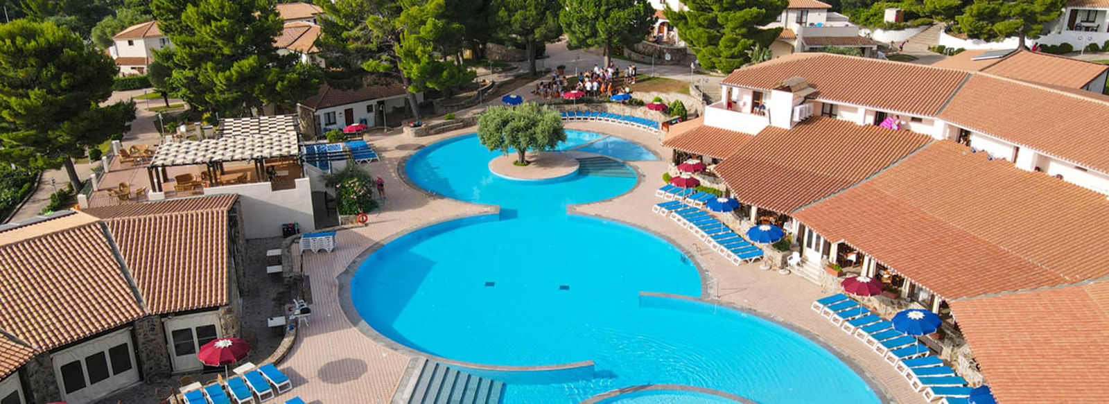 A 800 metri dalla spiaggia, navetta inclusa