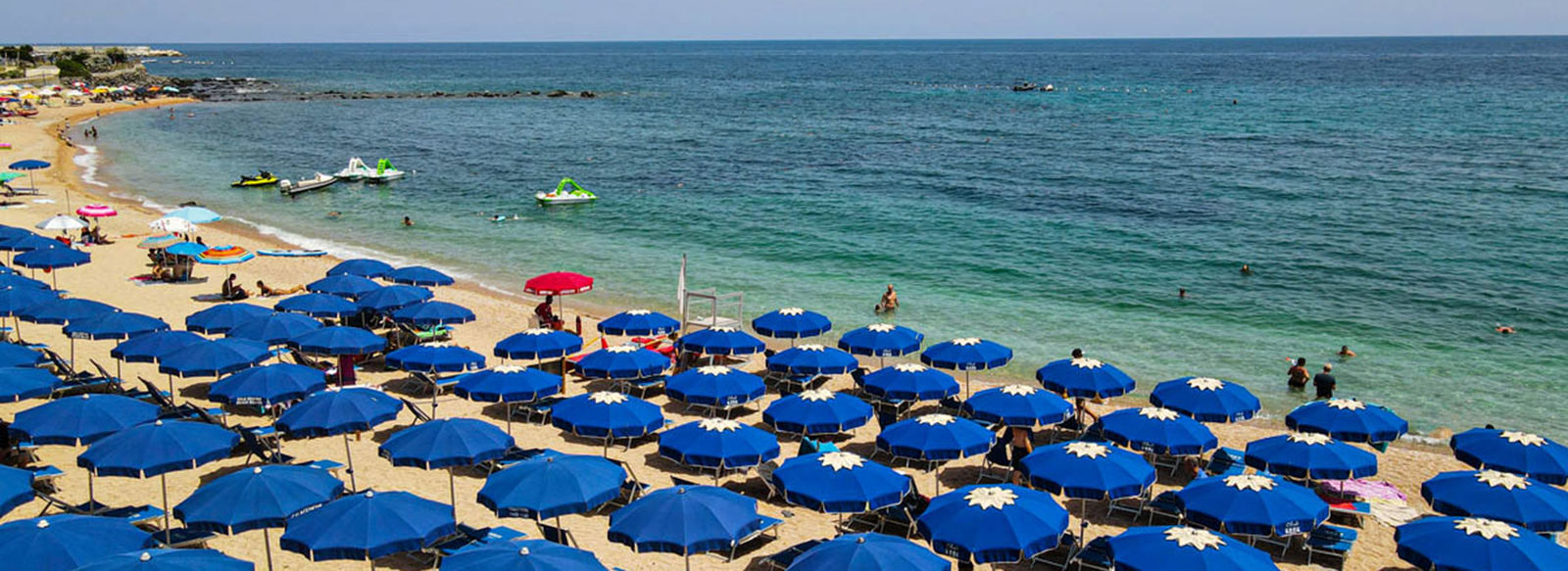 A 800 metri dalla spiaggia, navetta inclusa