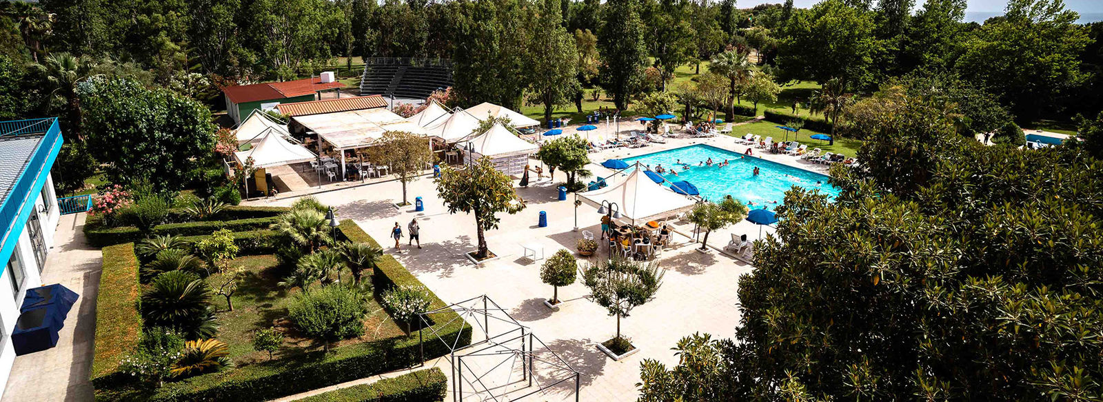 A 300 metri dalla spiaggia