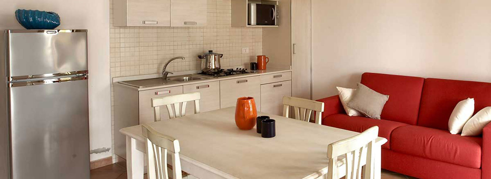 Sulla lunga spiaggia di sabbia finissima