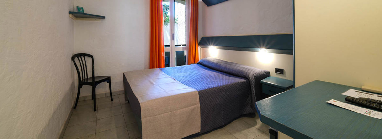 Costa Smeralda low budget