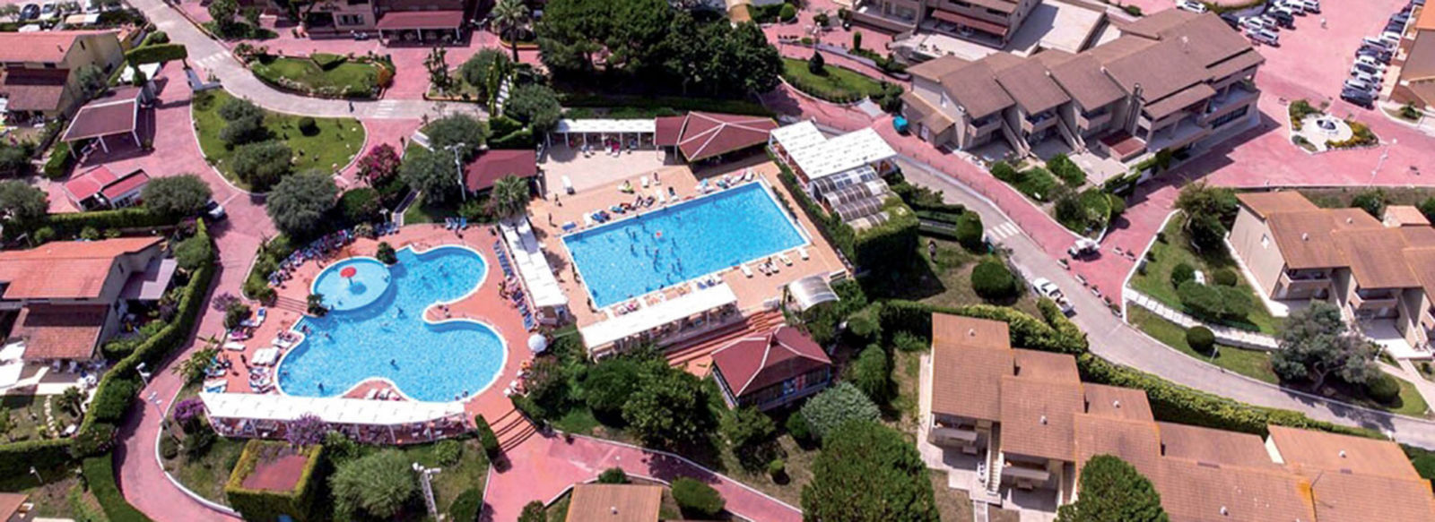 A 2,8 km dalla spiaggia, navetta inclusa