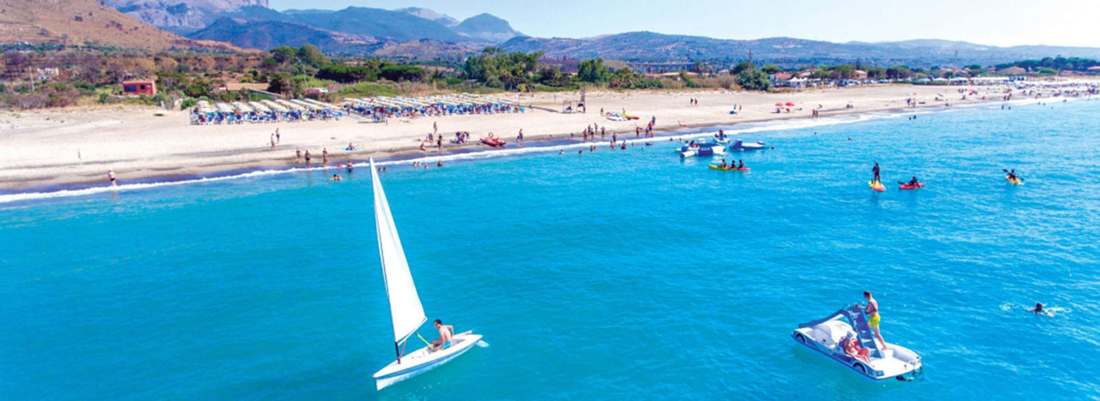 Piscina a sfioro panoramica di 430 mq