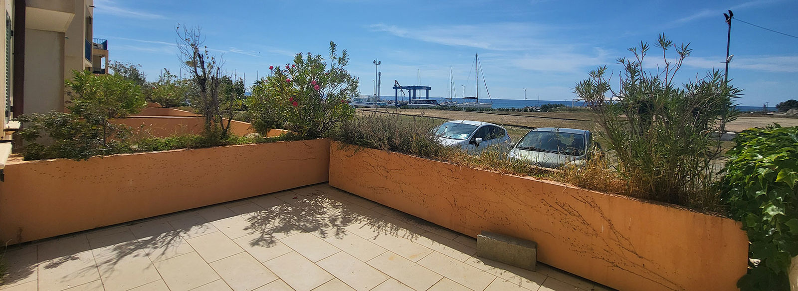 A 150 metri dalla spiaggia incontaminata