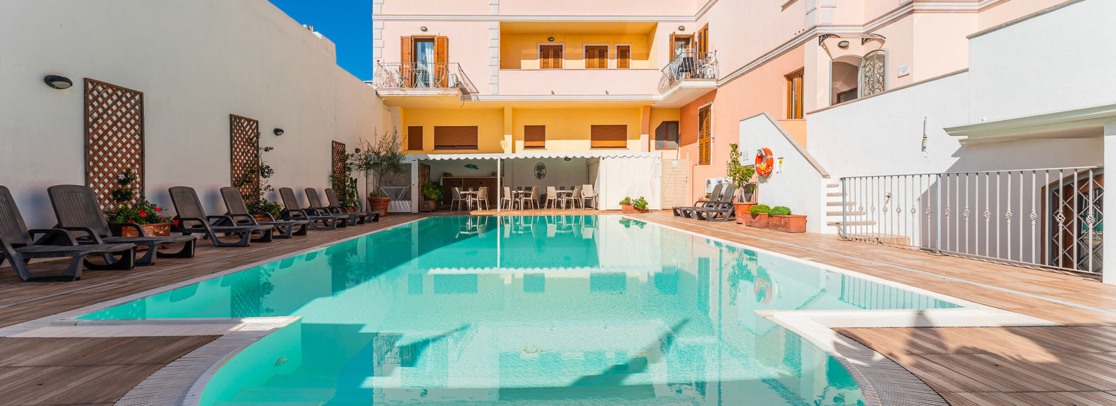 A 1 km dalla spiaggia di Rena Bianca