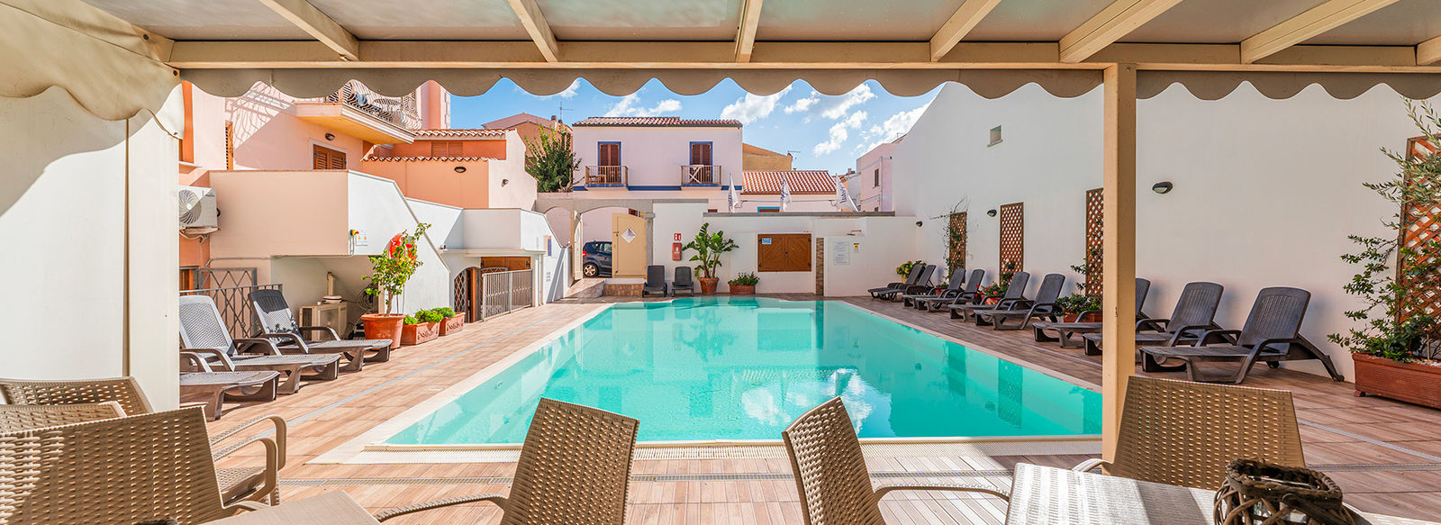 A 1 km dalla spiaggia di Rena Bianca