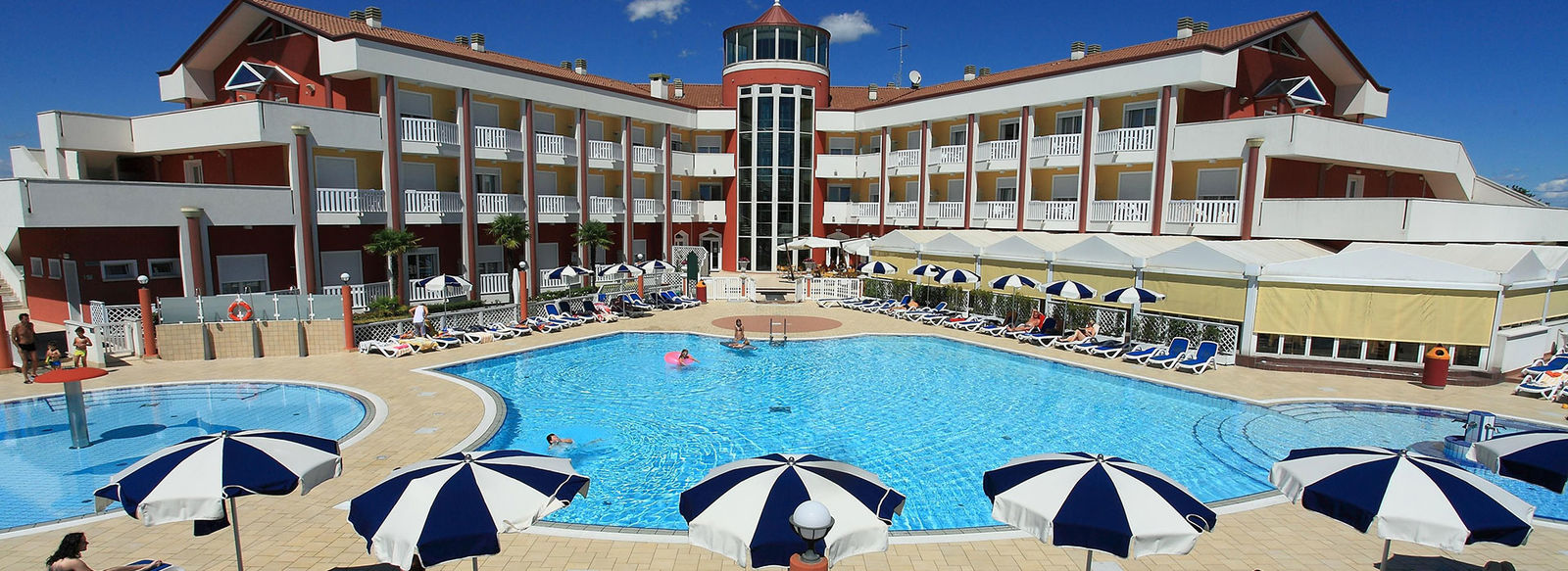 Moderno ed accogliente, in zona tranquilla