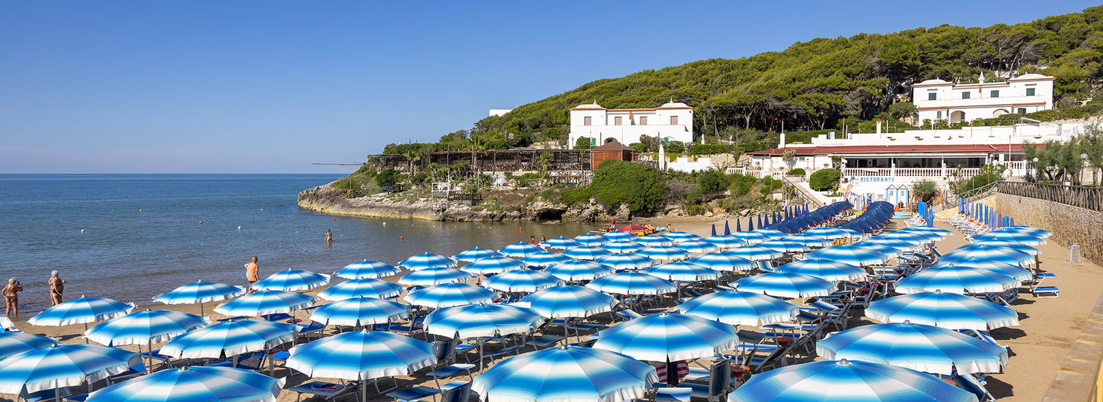 A 150 metri dalla spiaggia