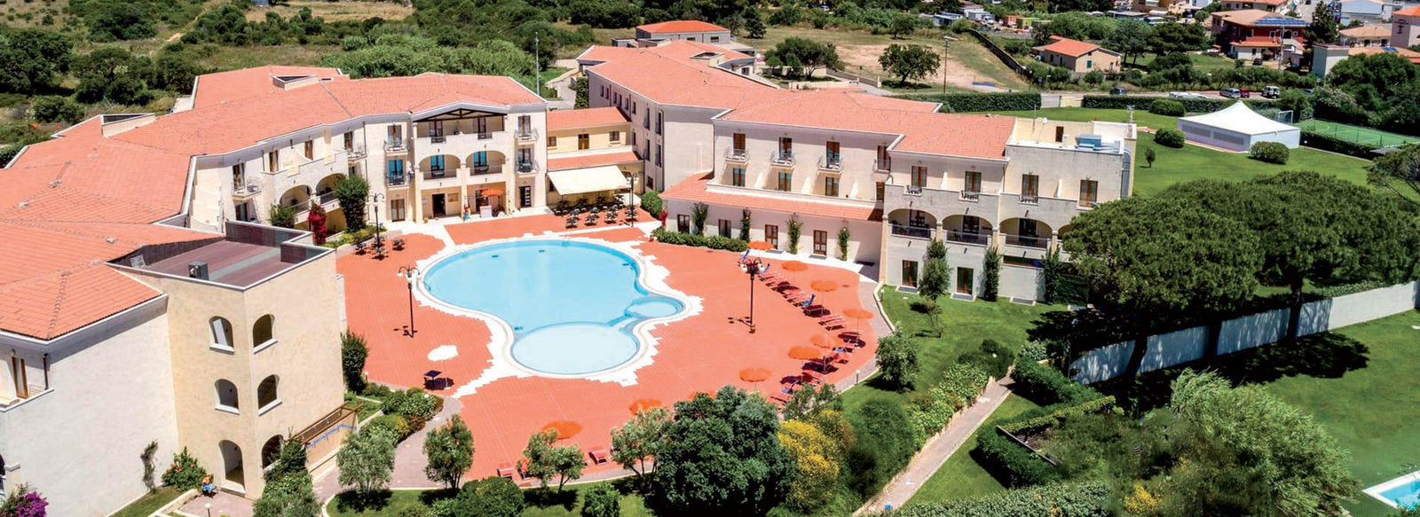 In stile moresco, a 650 metri dalla spiaggia