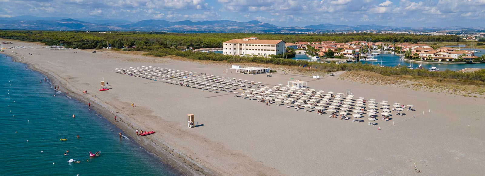 Spiaggia privata a 300 metri