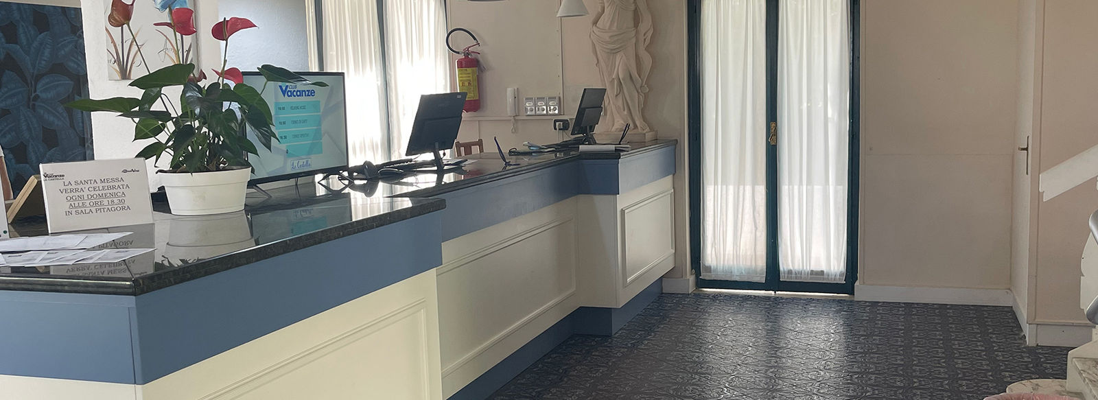 Mare cristallino e panorama incantevole