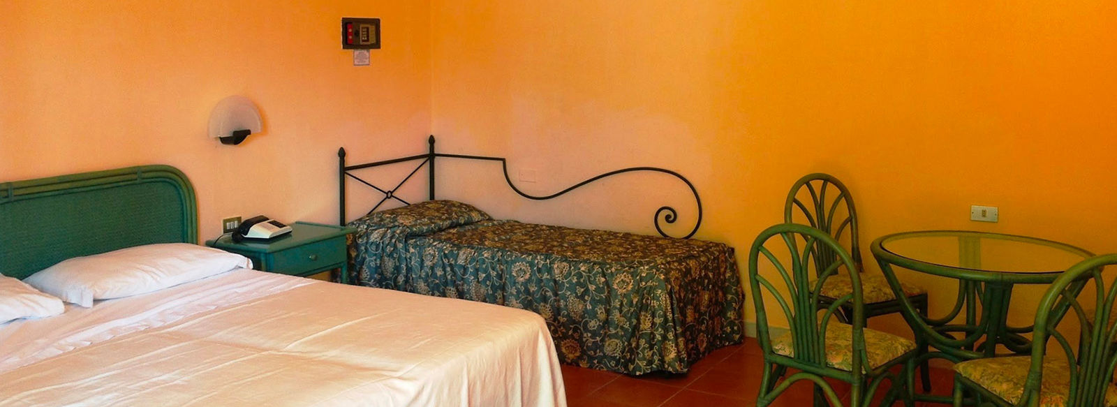 Mare cristallino e panorama incantevole