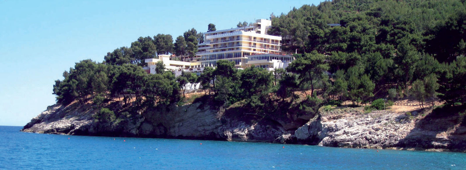 Nel cuore del Gargano, circondato dagli alberi secolari